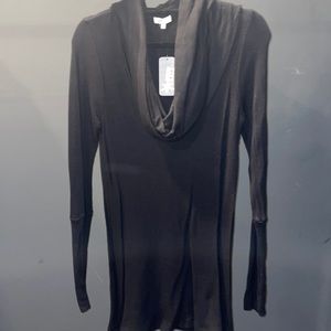 Splendid thermal cowl neck top. Brand new. Size Large. Super soft.